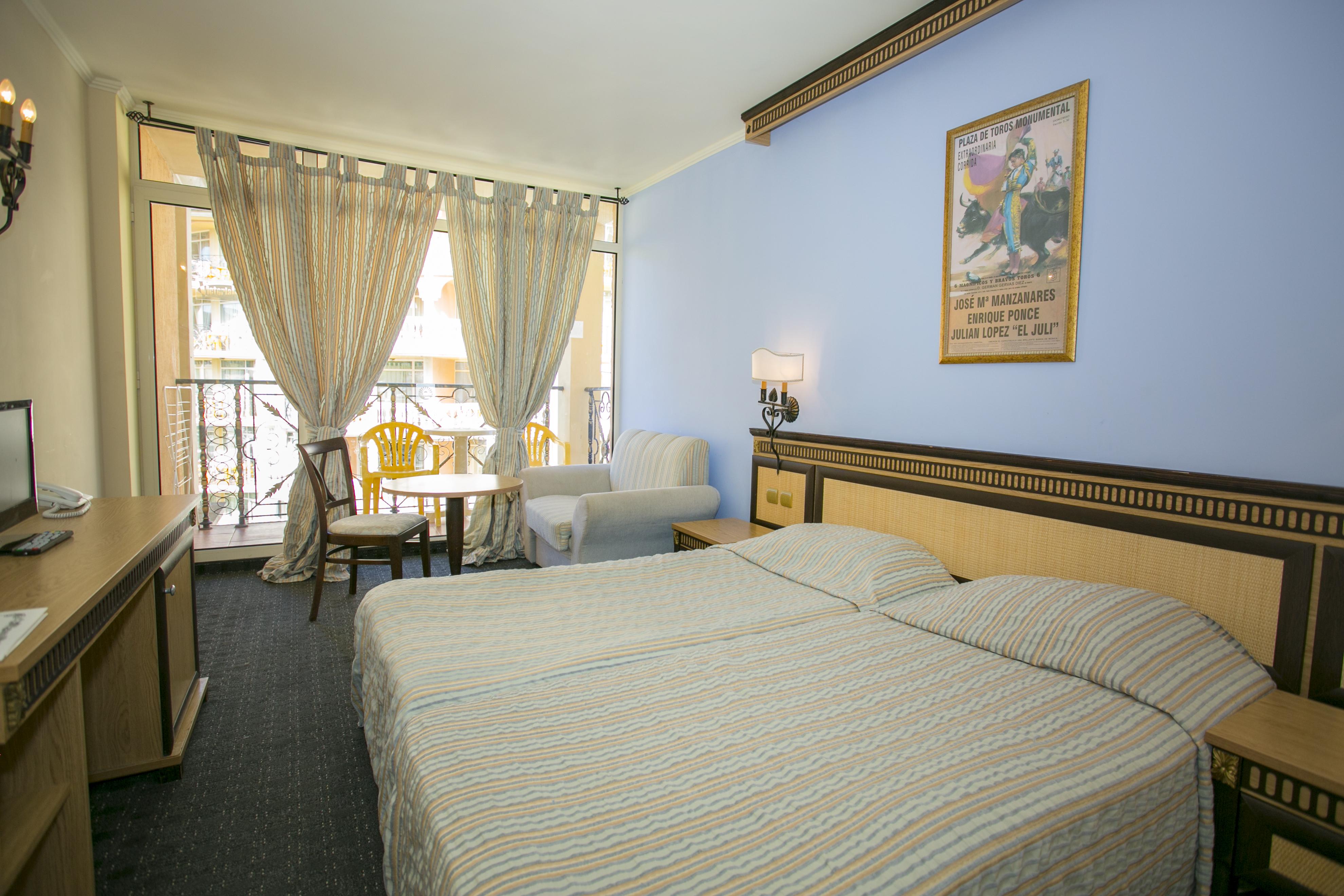 Atrium Beach Hotel النايت المظهر الخارجي الصورة