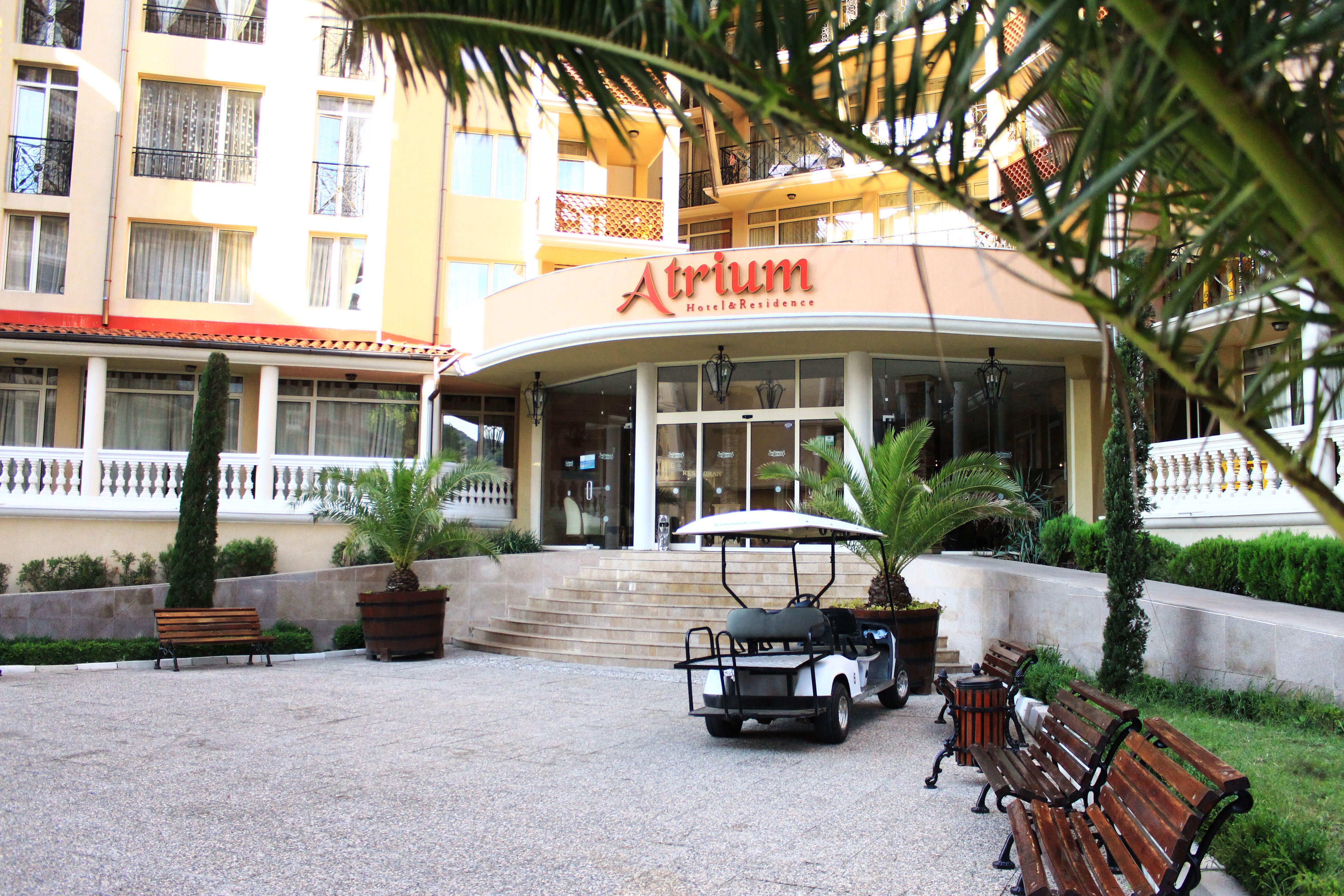 Atrium Beach Hotel النايت المظهر الخارجي الصورة