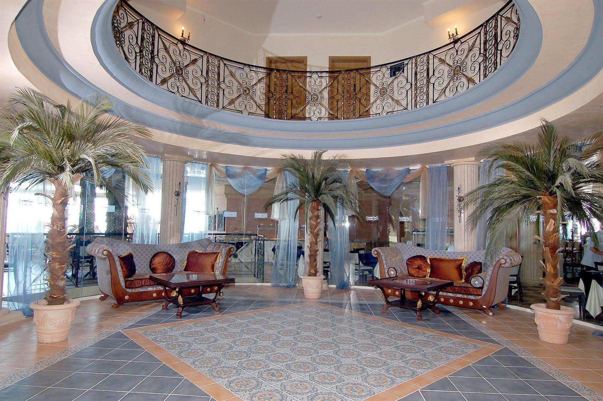 Atrium Beach Hotel النايت المظهر الخارجي الصورة