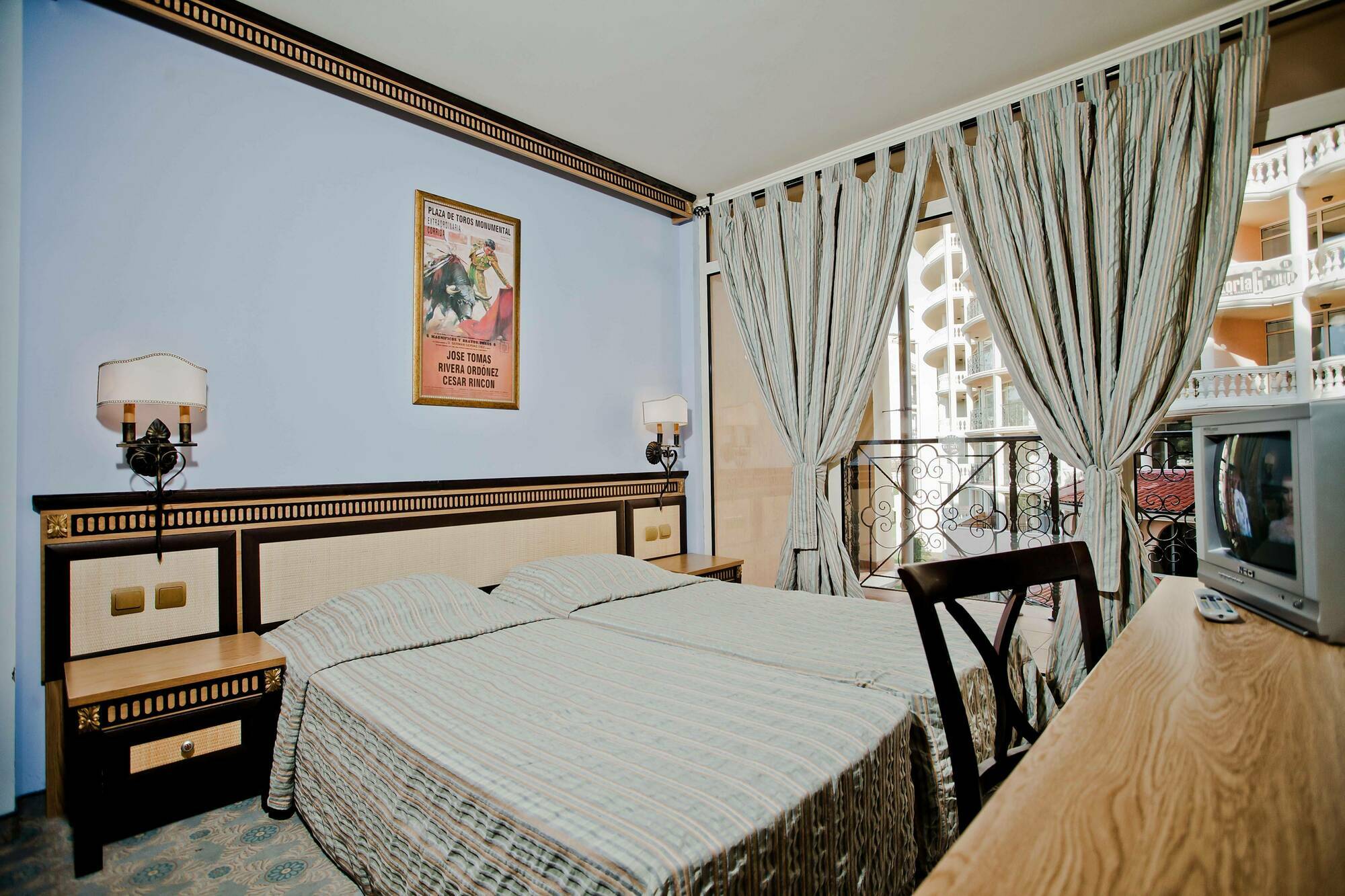 Atrium Beach Hotel النايت المظهر الخارجي الصورة
