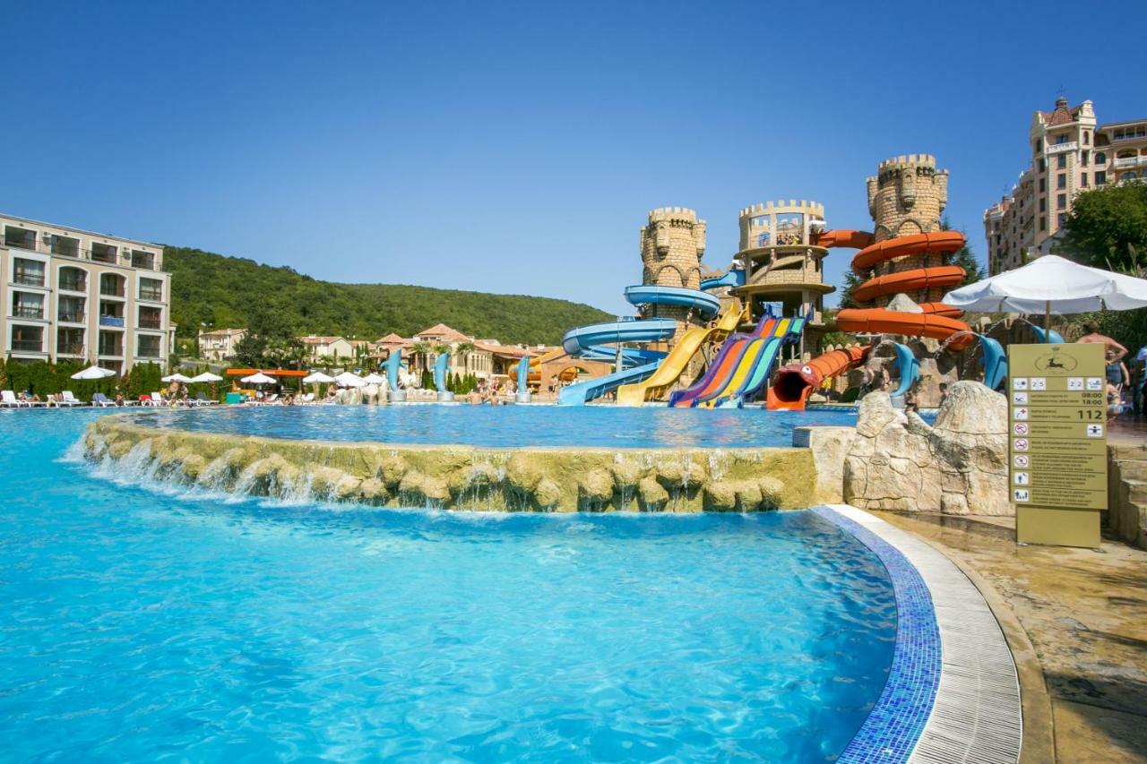 Atrium Beach Hotel النايت المظهر الخارجي الصورة