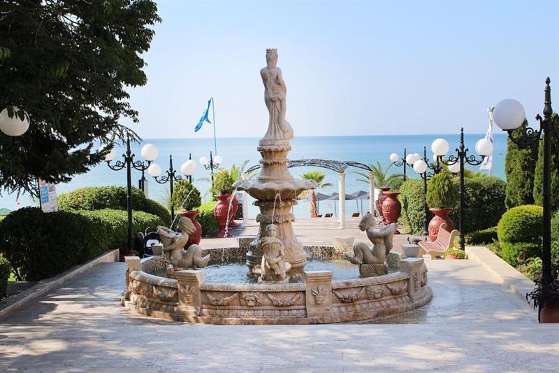 Atrium Beach Hotel النايت المظهر الخارجي الصورة